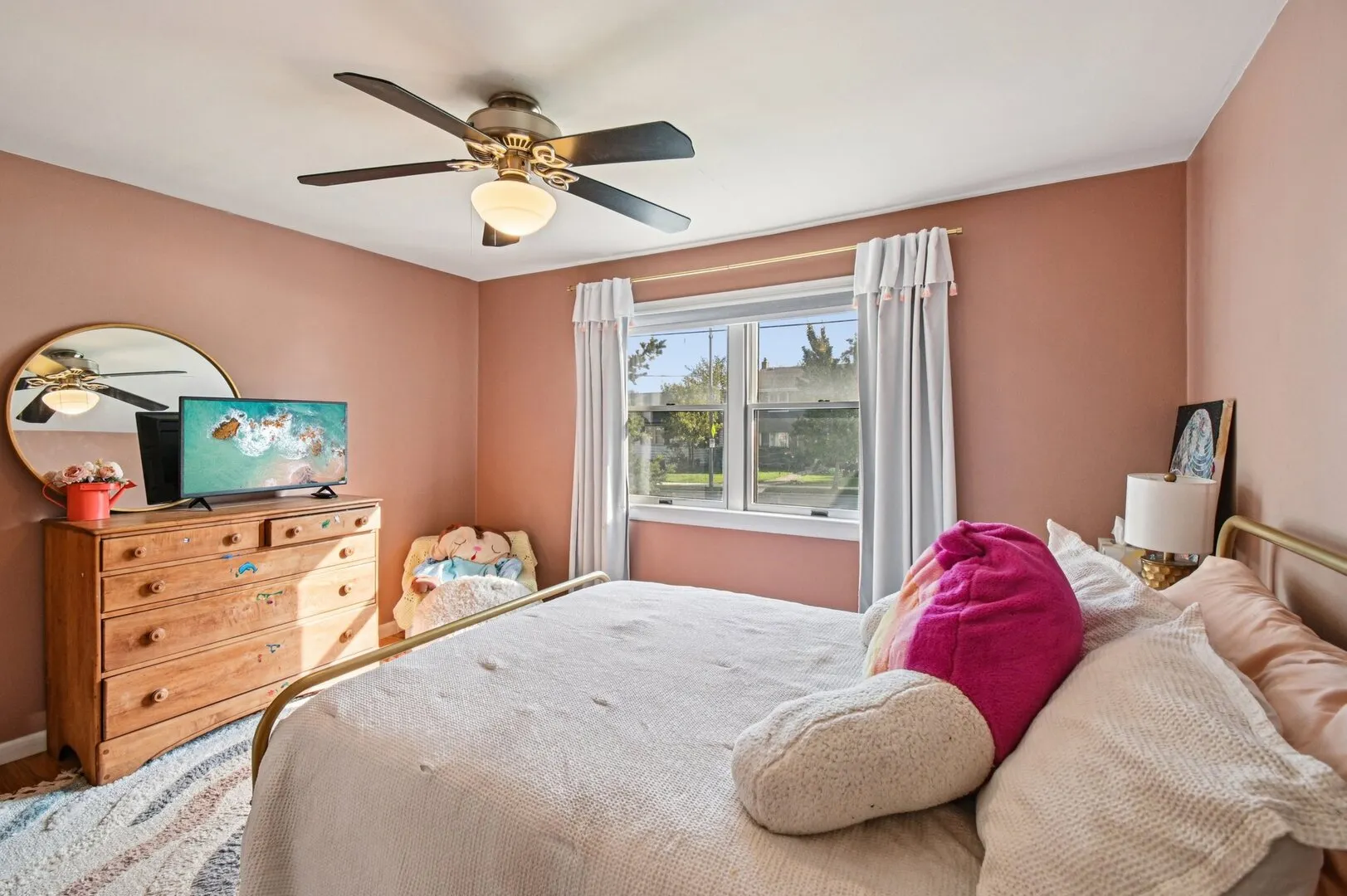 694 S York Street IL