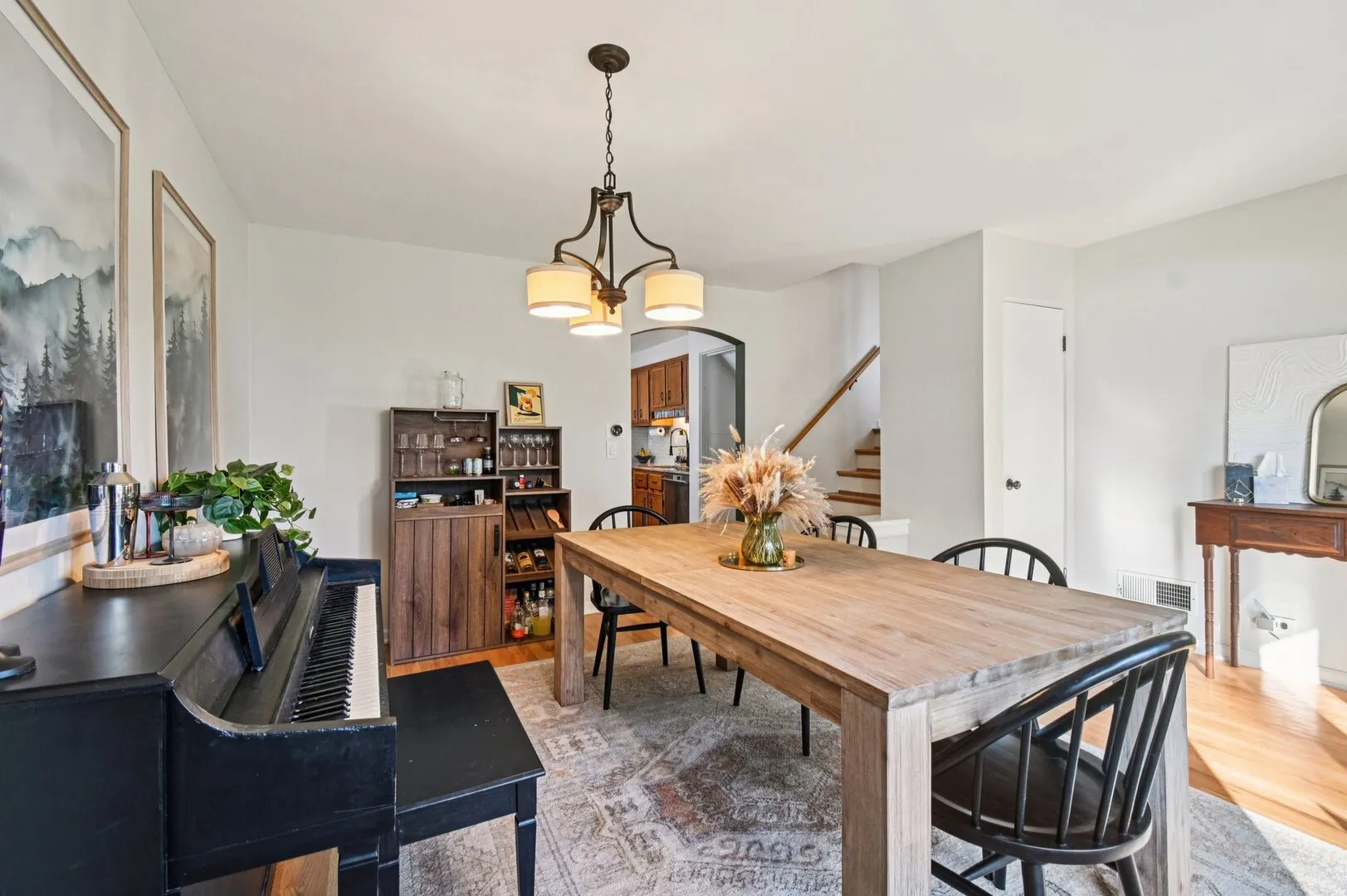 694 S York Street IL