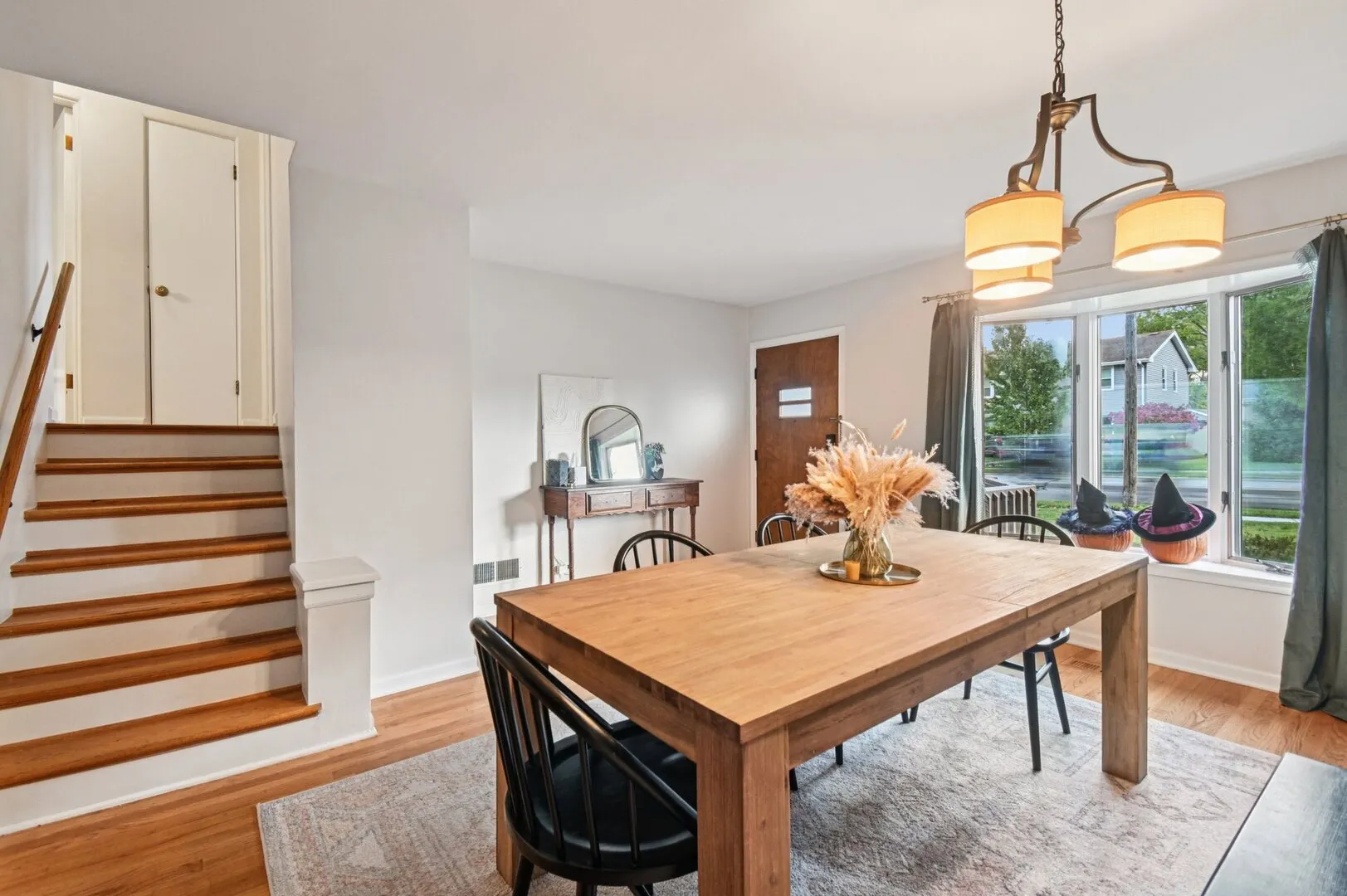 694 S York Street IL