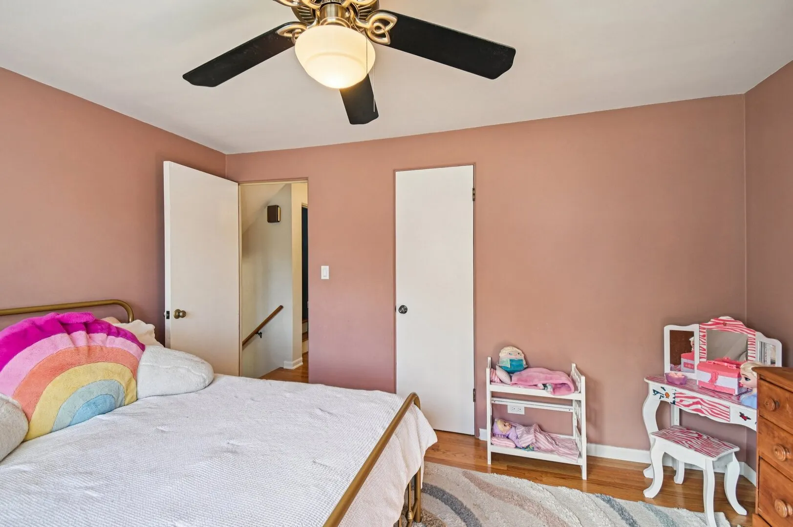 694 S York Street IL