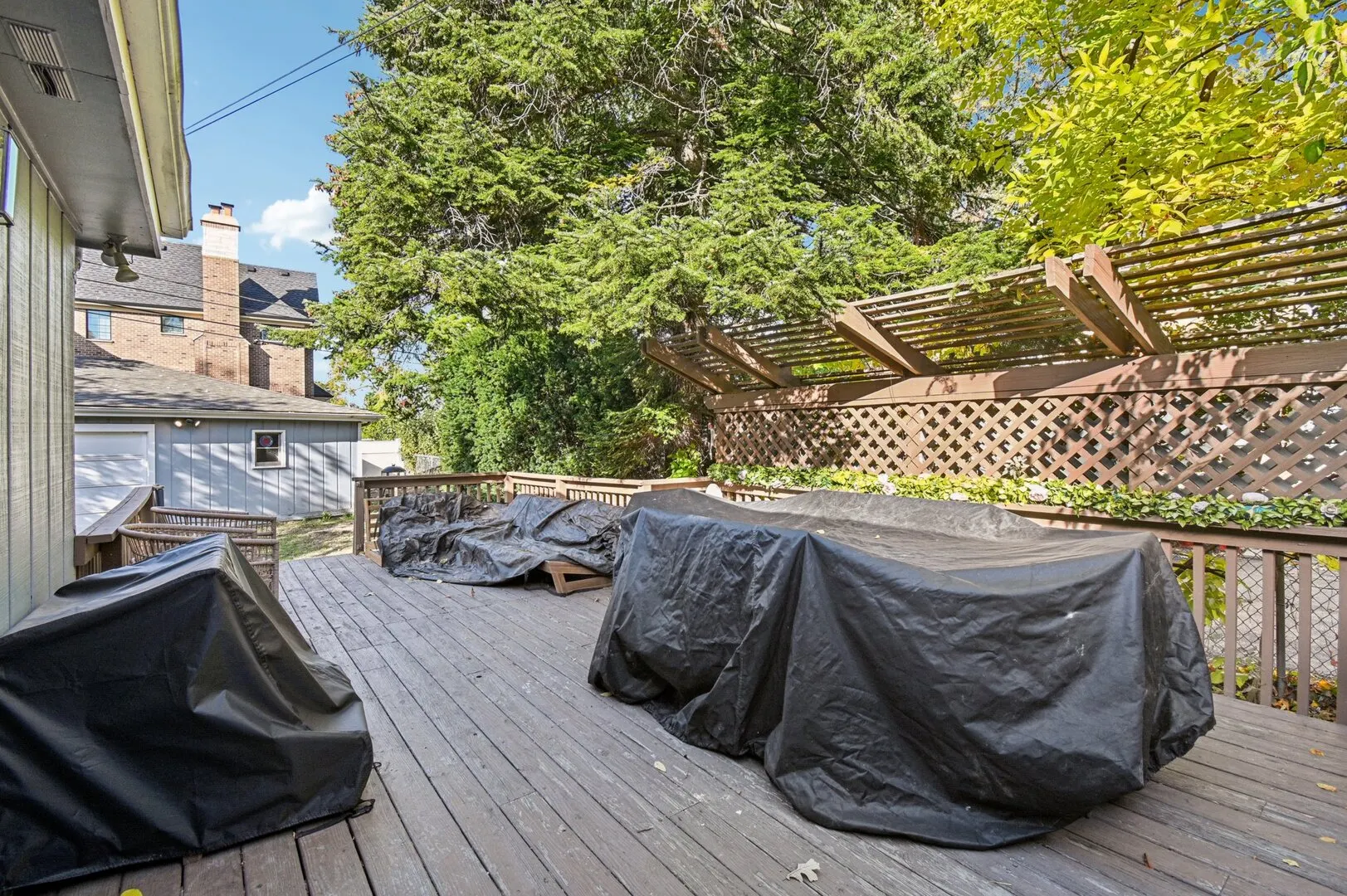 694 S York Street IL