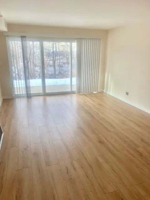 5201 Carriageway Drive 103 IL