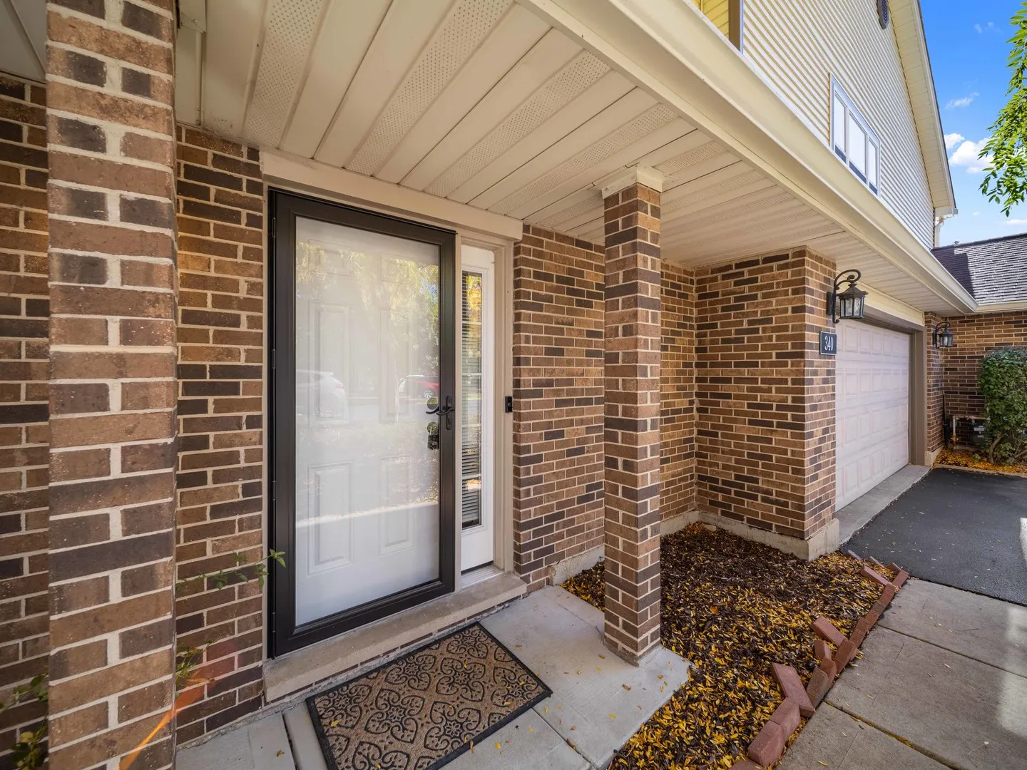 340 W Ivy Lane 1B IL