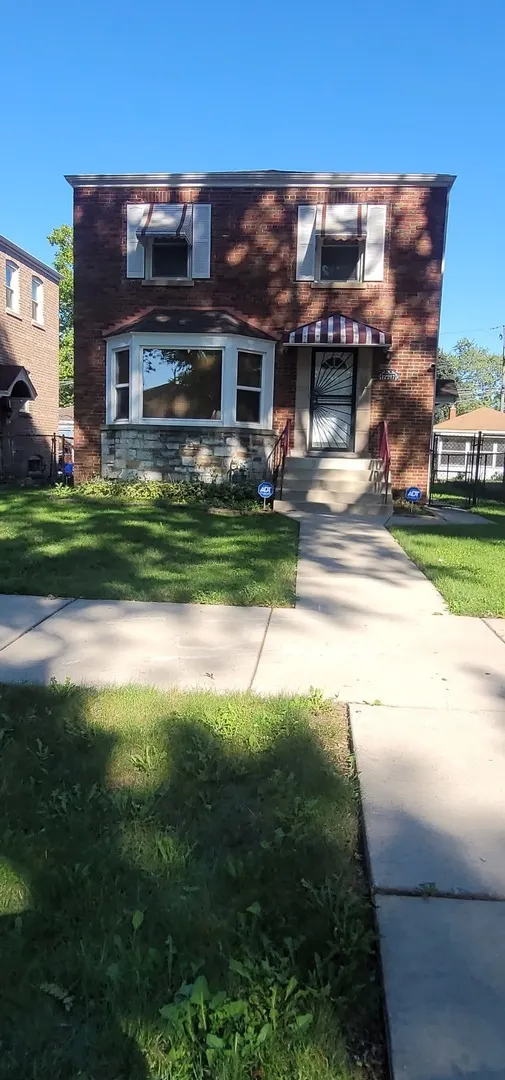 12217 S La Salle Street IL