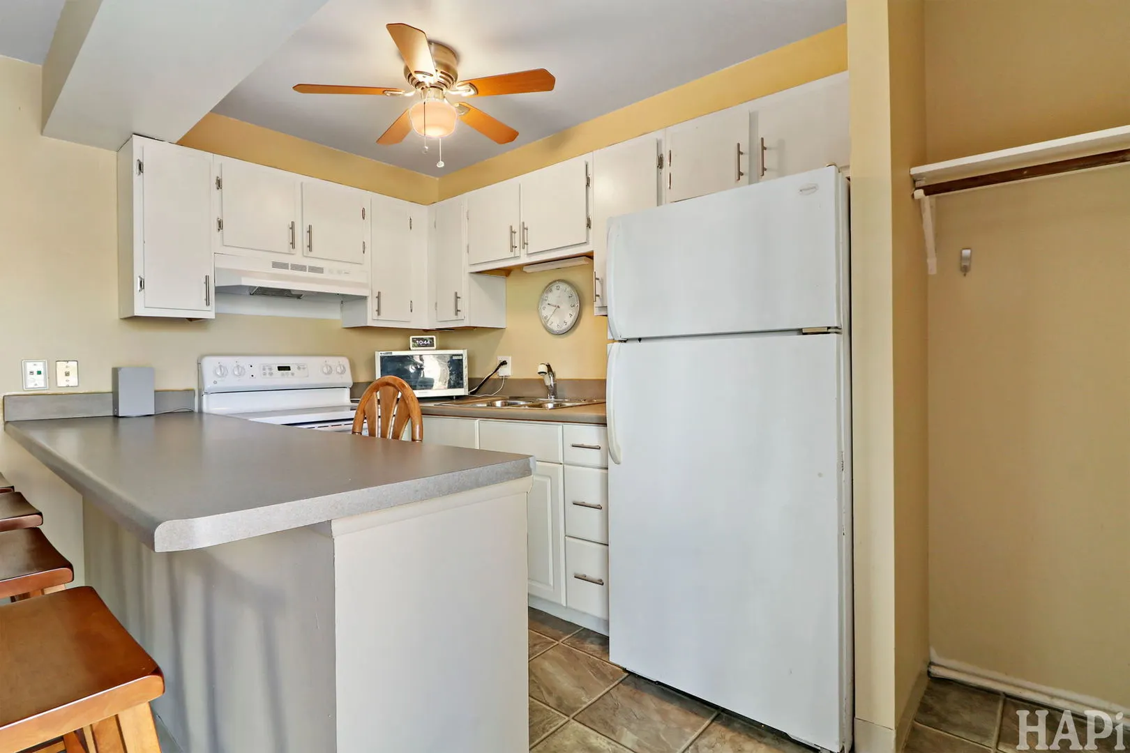 36 Bermuda Colony 6 IL