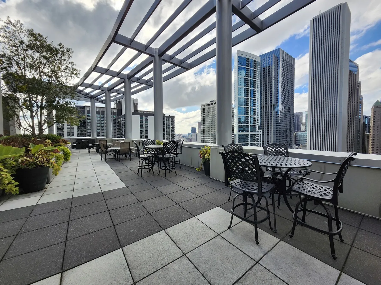 201 N Westshore Drive 1701 IL