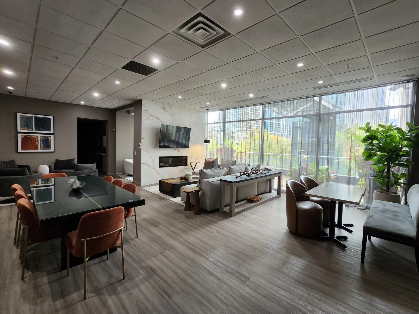 201 N Westshore Drive 1701 IL