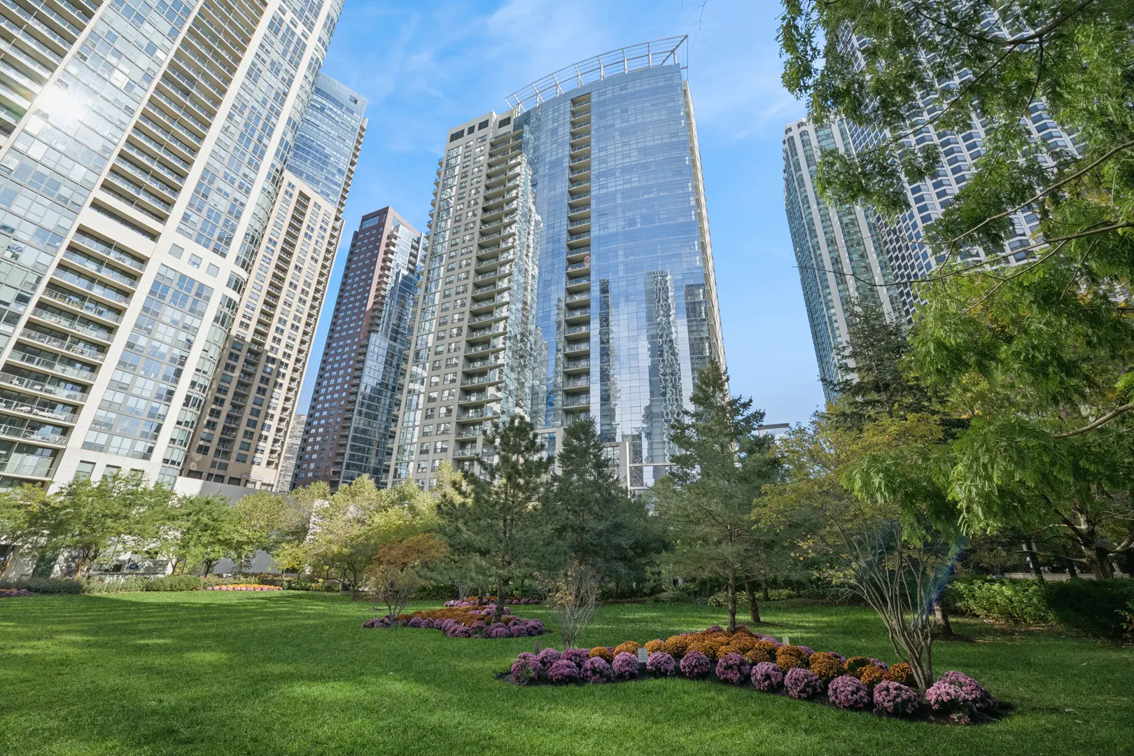 201 N Westshore Drive 1702 IL