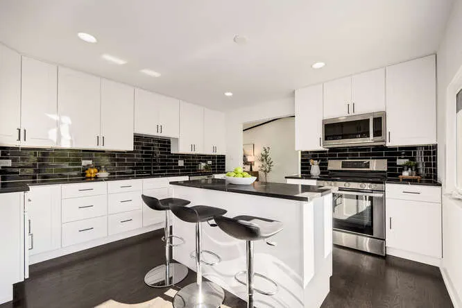 143 Bassford Avenue IL