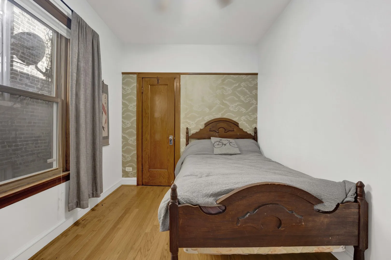 3647 S Damen Avenue IL