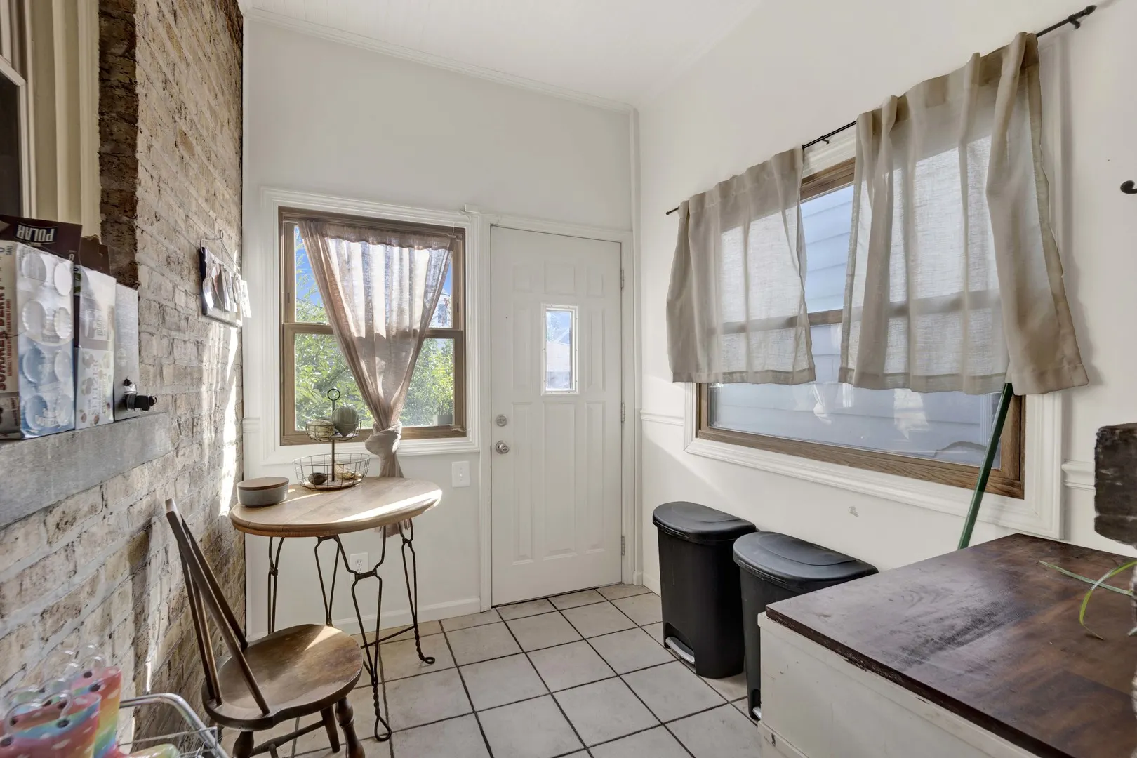 3647 S Damen Avenue IL