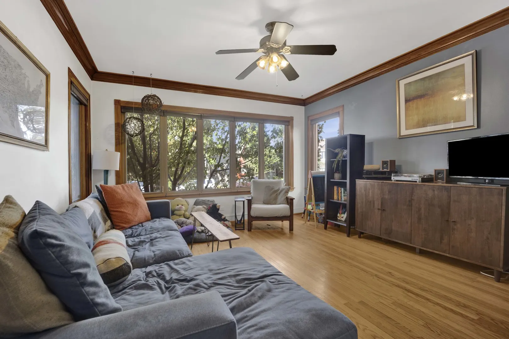 3647 S Damen Avenue IL