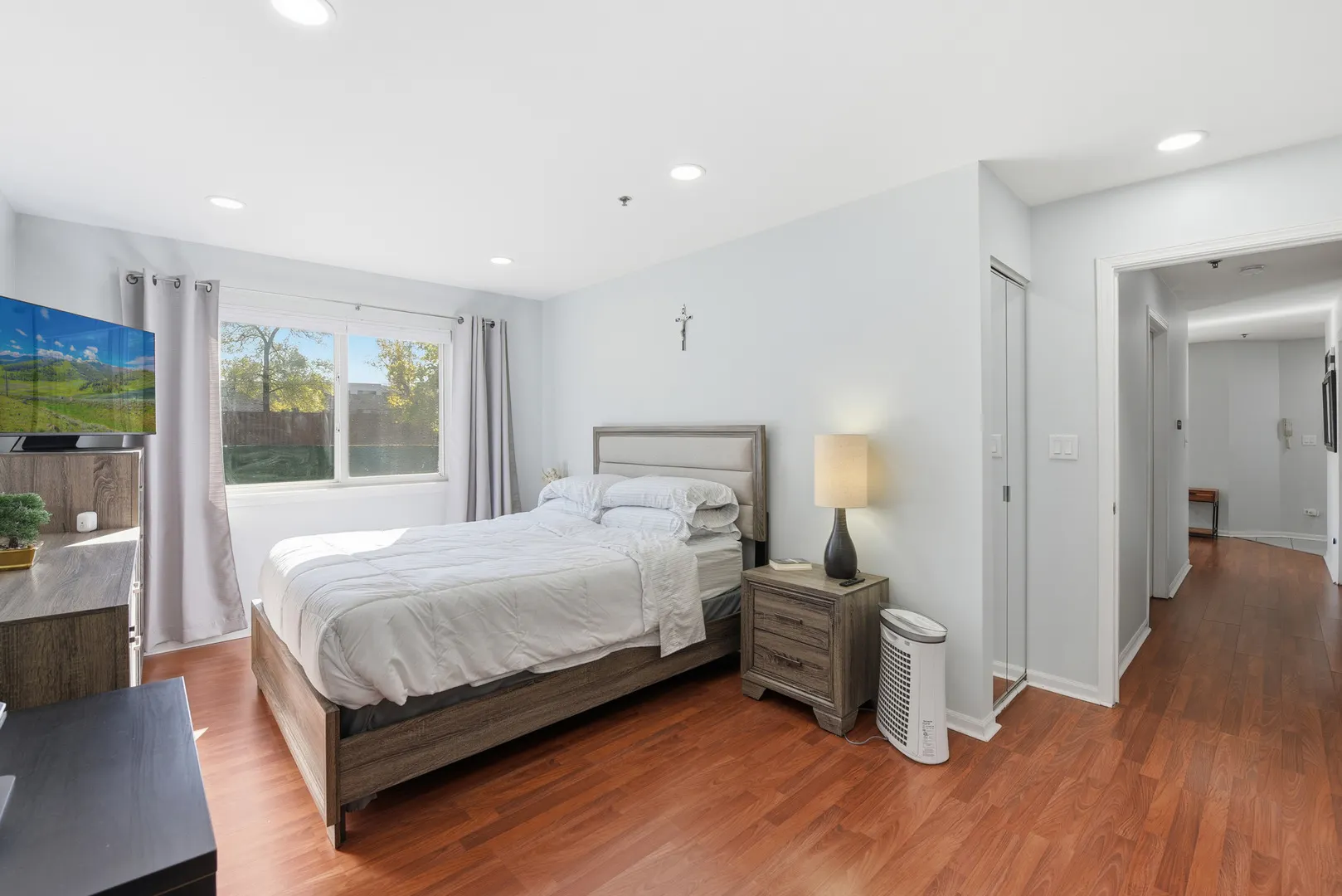 767 E Whispering Oaks Drive 767 IL