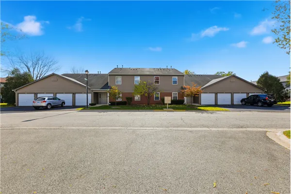 767 E Whispering Oaks Drive 767 IL