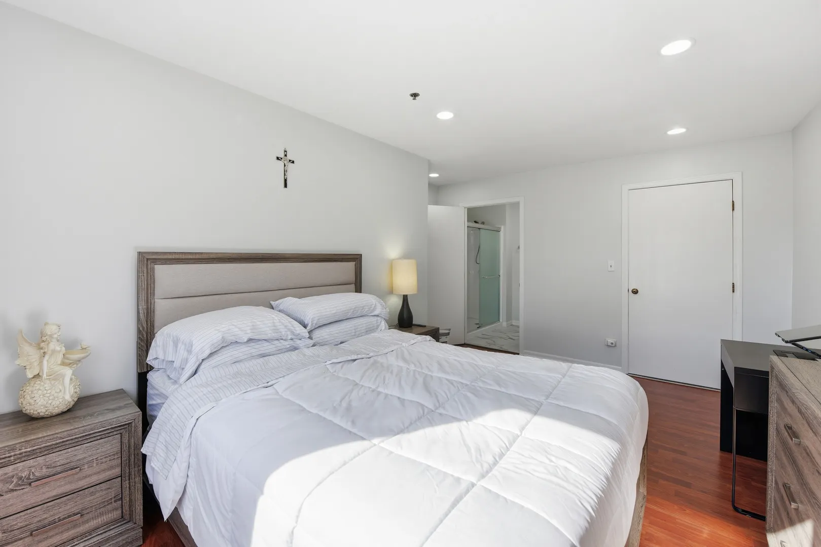 767 E Whispering Oaks Drive 767 IL