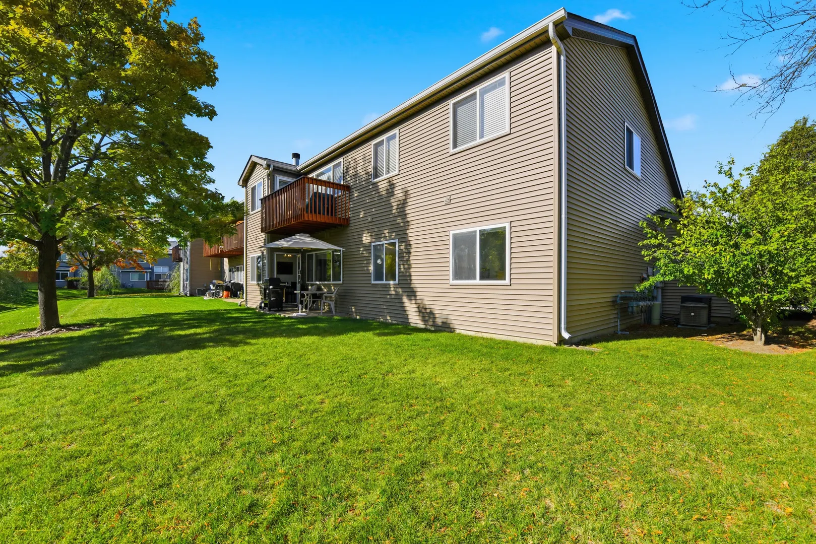 767 E Whispering Oaks Drive 767 IL