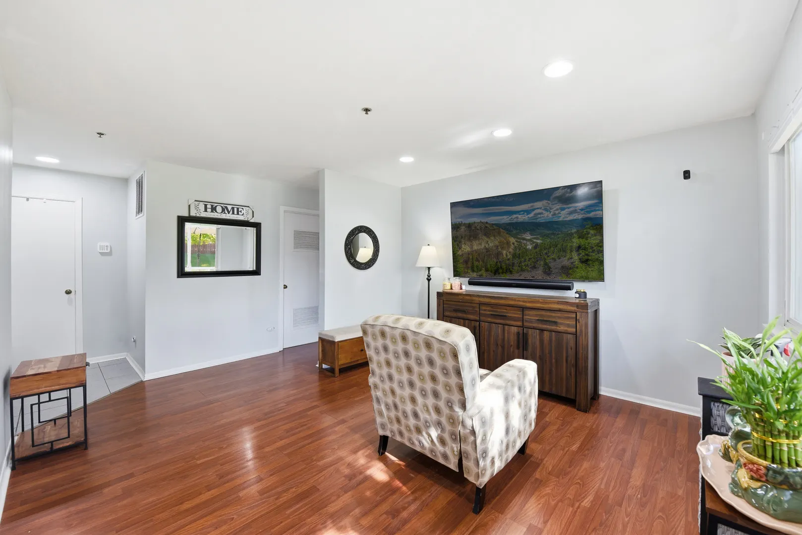 767 E Whispering Oaks Drive 767 IL