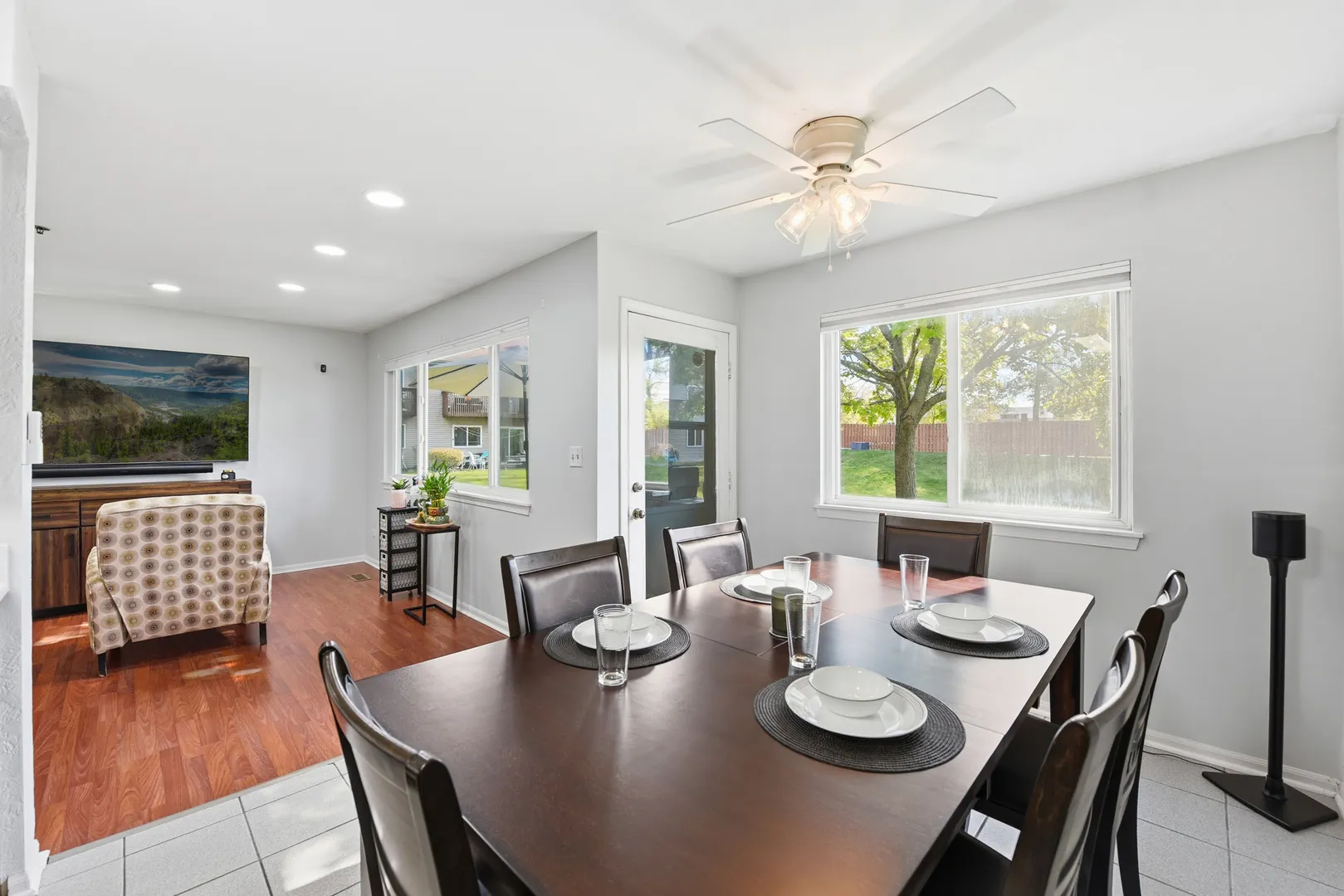 767 E Whispering Oaks Drive 767 IL