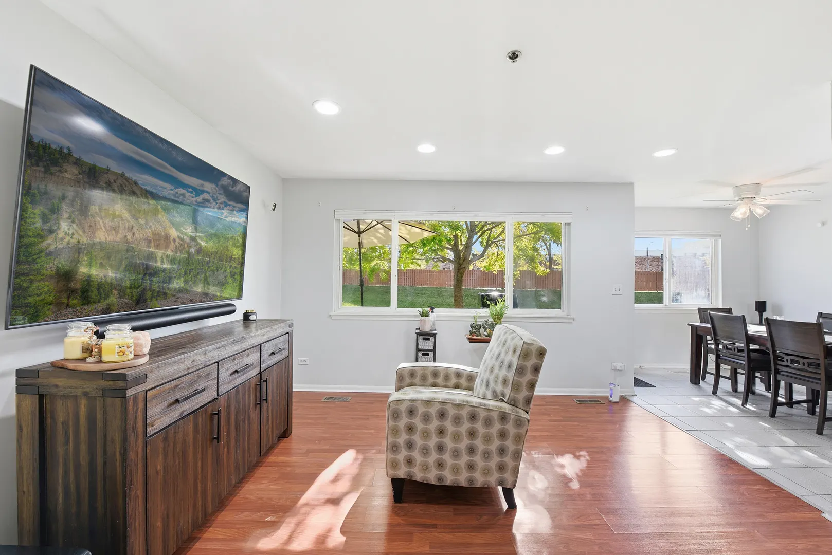 767 E Whispering Oaks Drive 767 IL