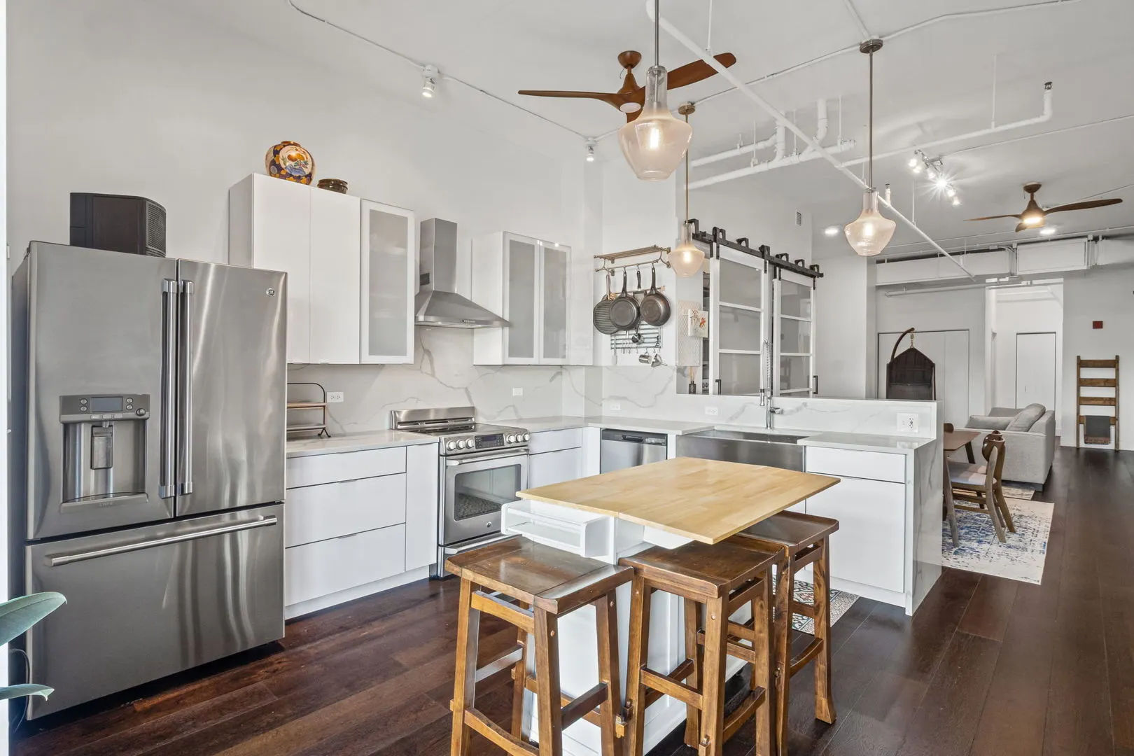 1640 Maple Avenue 304 IL