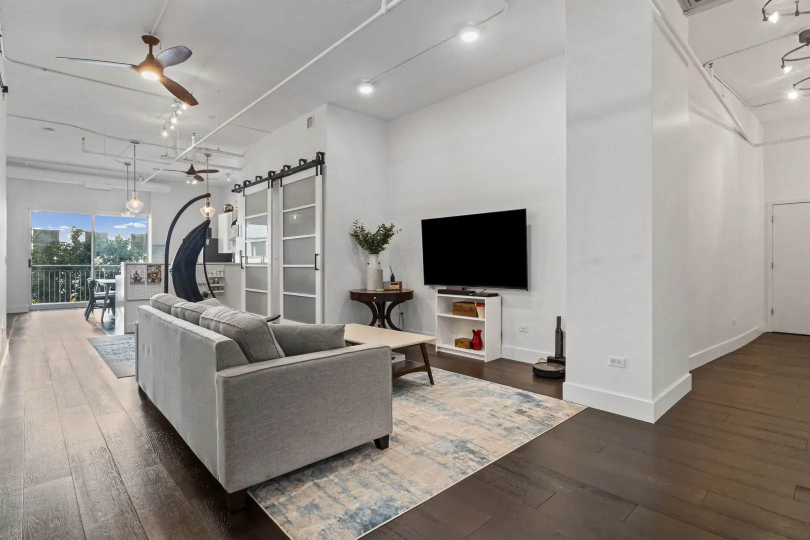 1640 Maple Avenue 304 IL