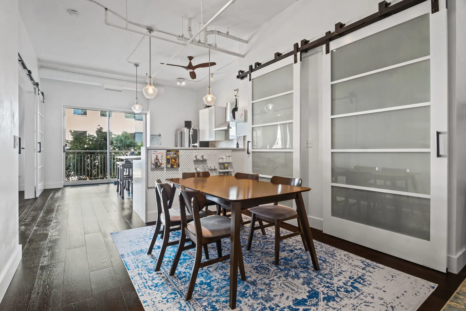 1640 Maple Avenue 304 IL