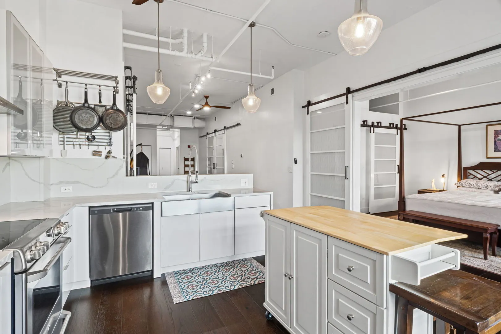 1640 Maple Avenue 304 IL