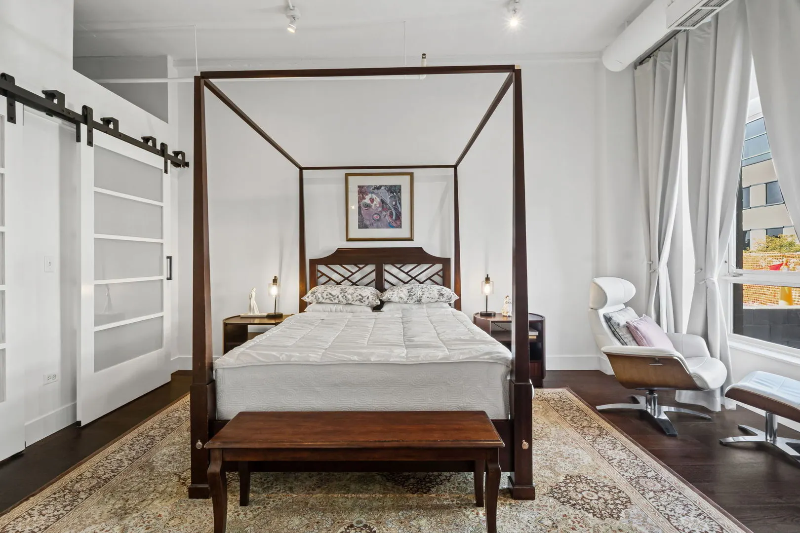 1640 Maple Avenue 304 IL