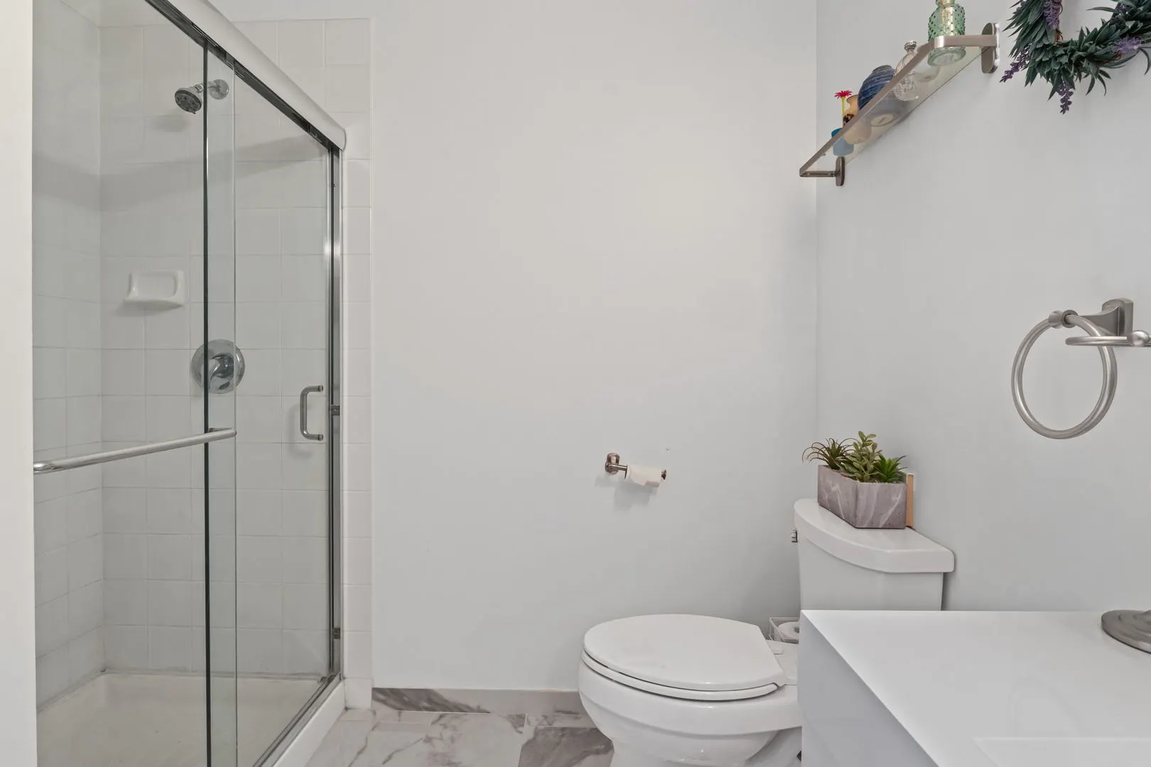 1640 Maple Avenue 304 IL