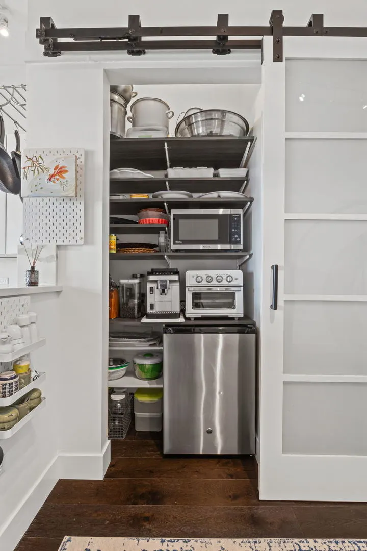 1640 Maple Avenue 304 IL