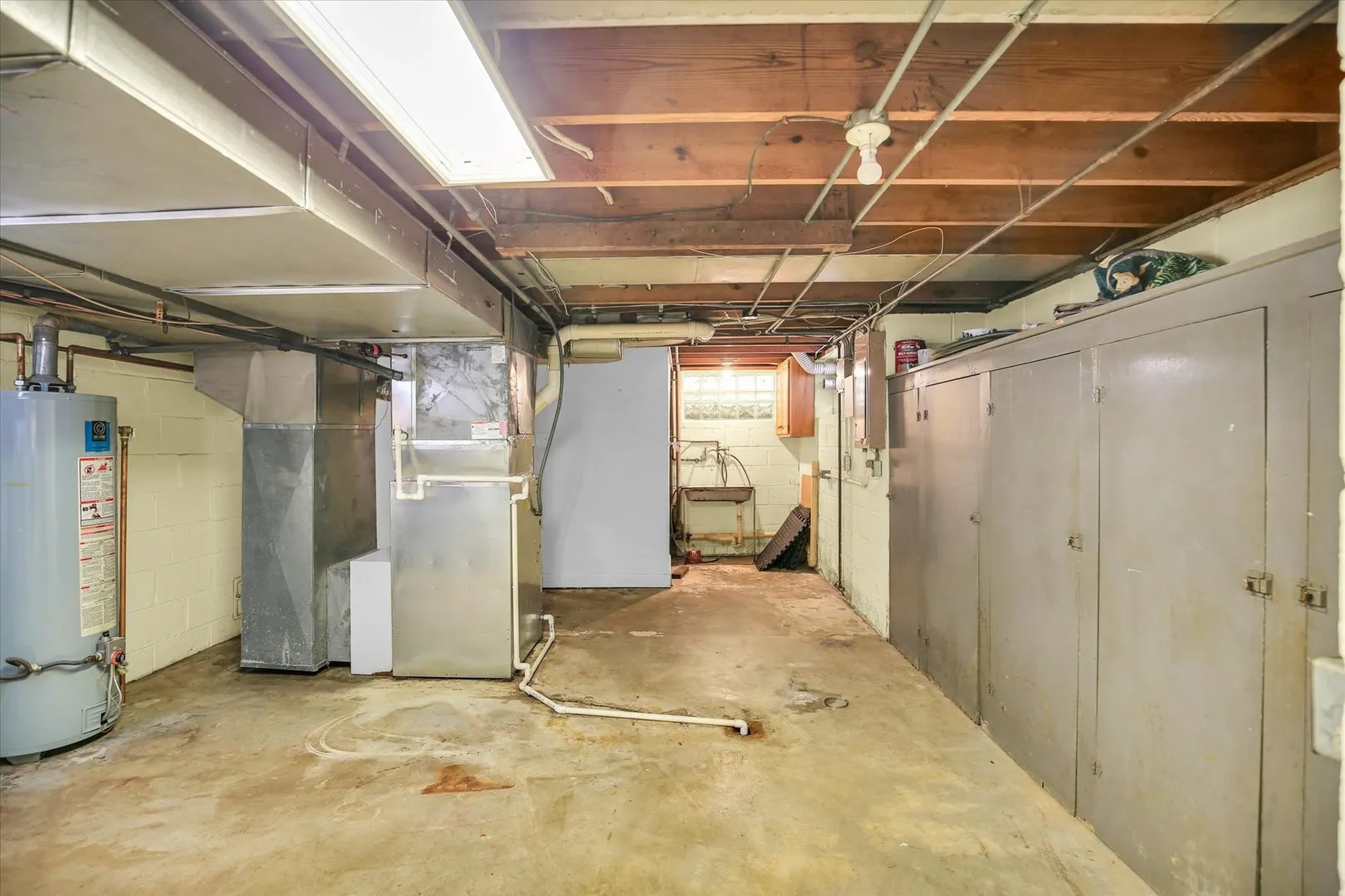 910 W SPRINGFIELD Avenue IL