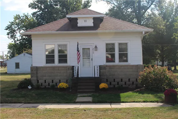 215 North Street IL