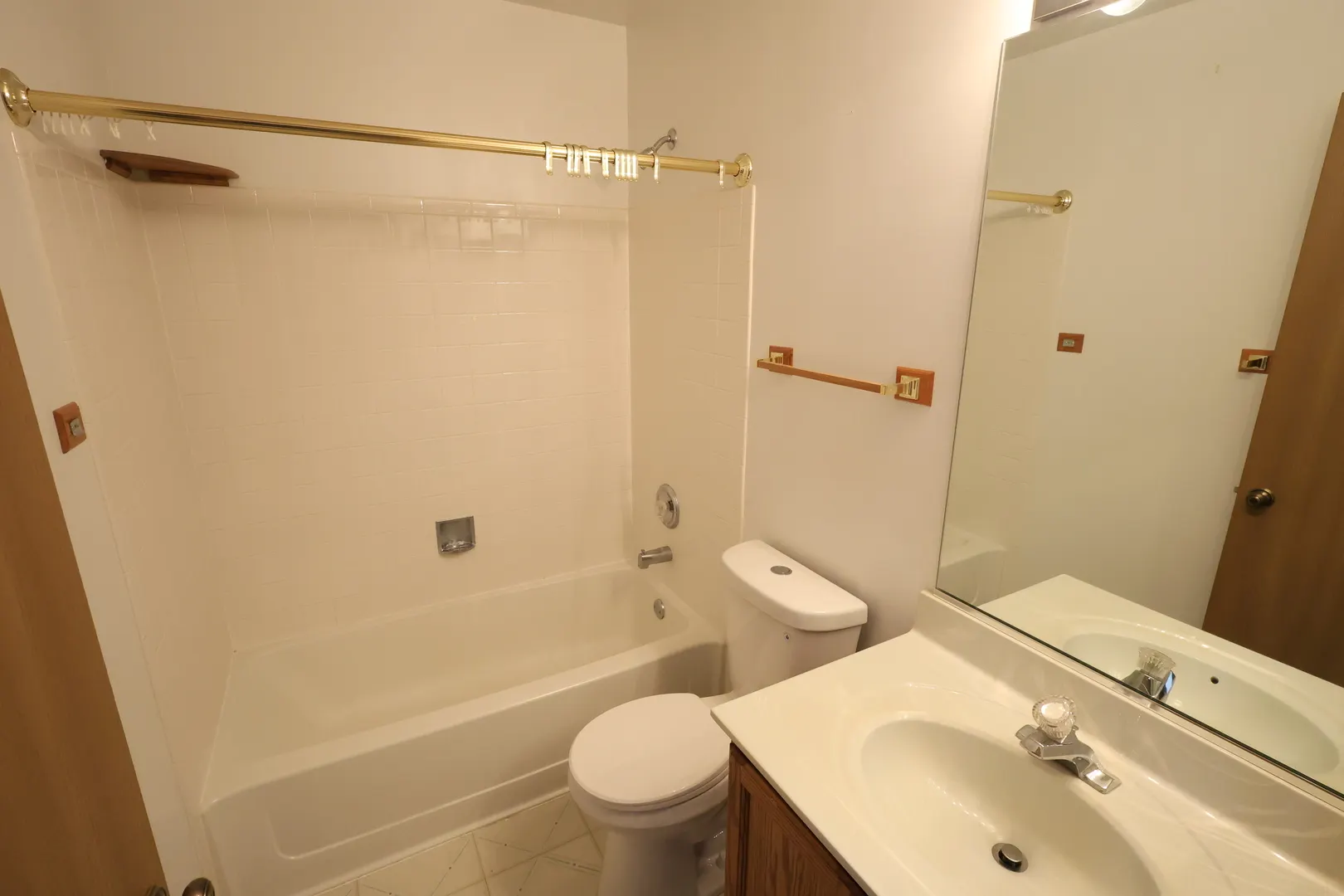 1840 GROVE Avenue IL