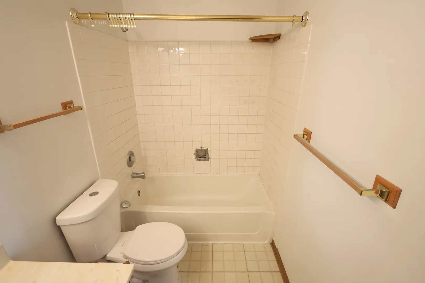 1840 GROVE Avenue IL