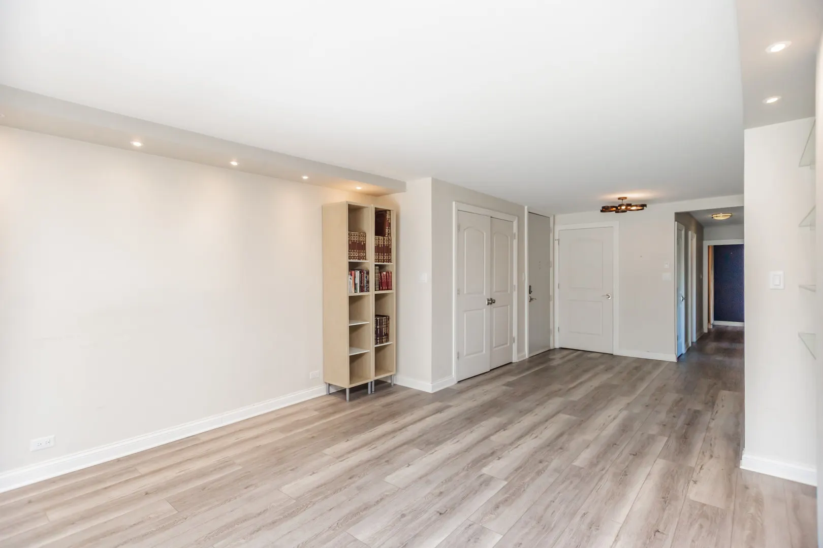 7033 N Kedzie Avenue 401 IL