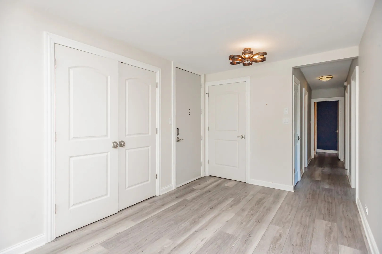 7033 N Kedzie Avenue 401 IL