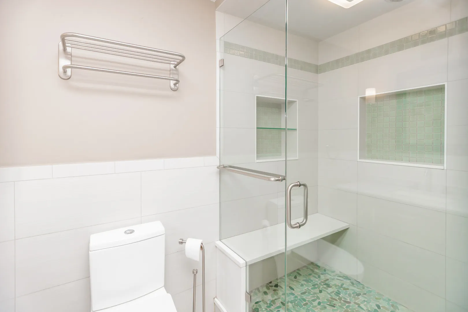 7033 N Kedzie Avenue 401 IL