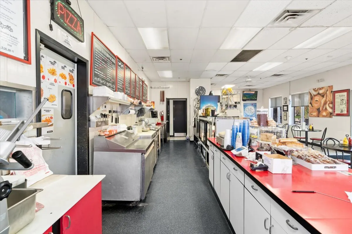 260 S Milwaukee Avenue IL