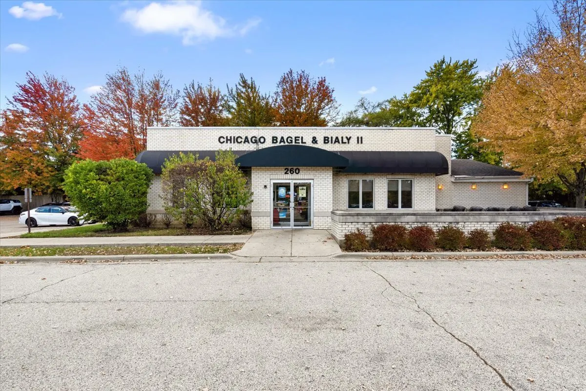 260 S Milwaukee Avenue IL