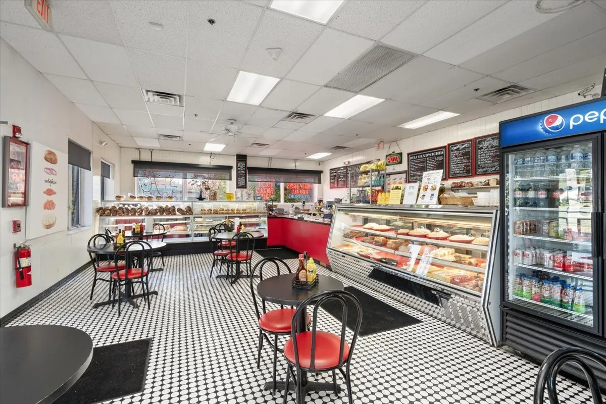 260 S Milwaukee Avenue IL