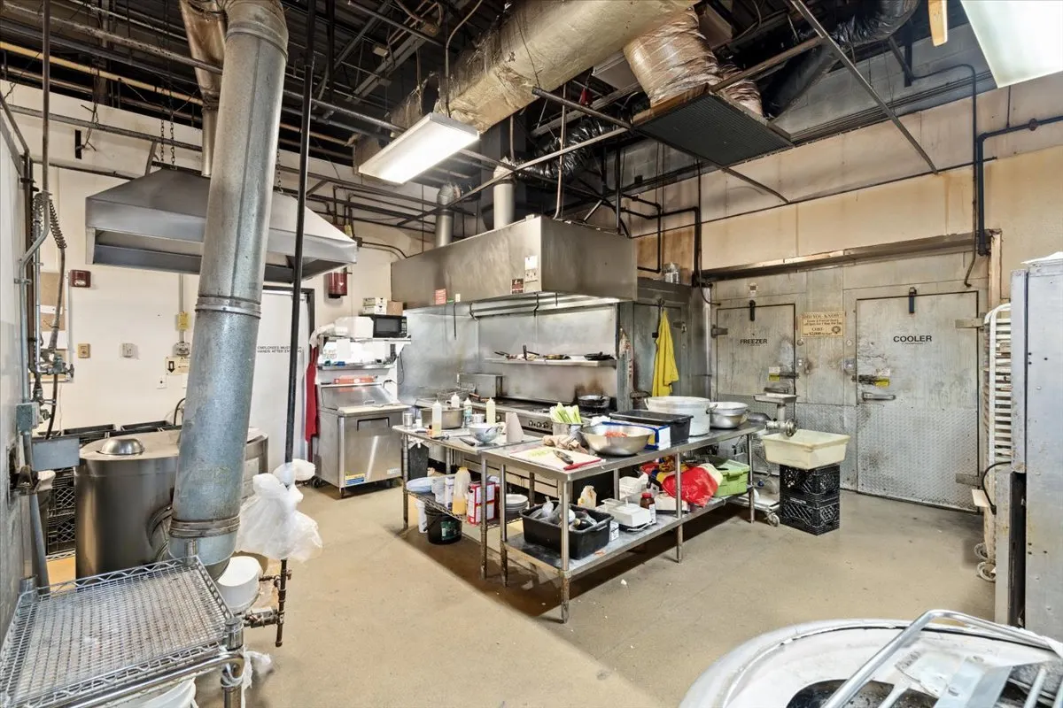 260 S Milwaukee Avenue IL