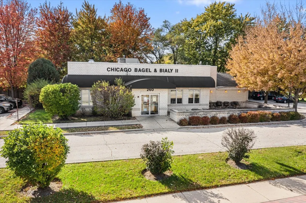 260 S Milwaukee Avenue IL