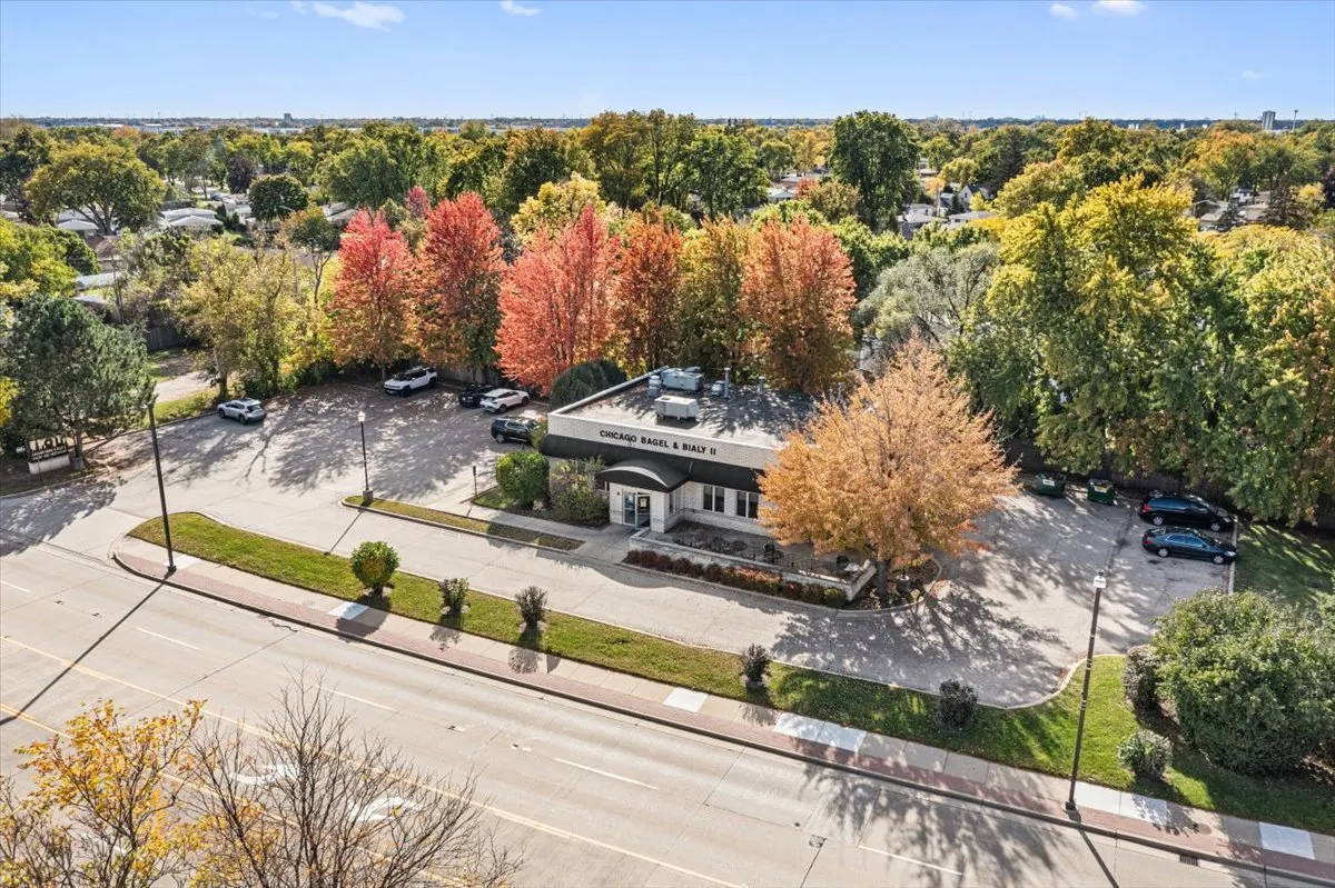 260 S Milwaukee Avenue IL