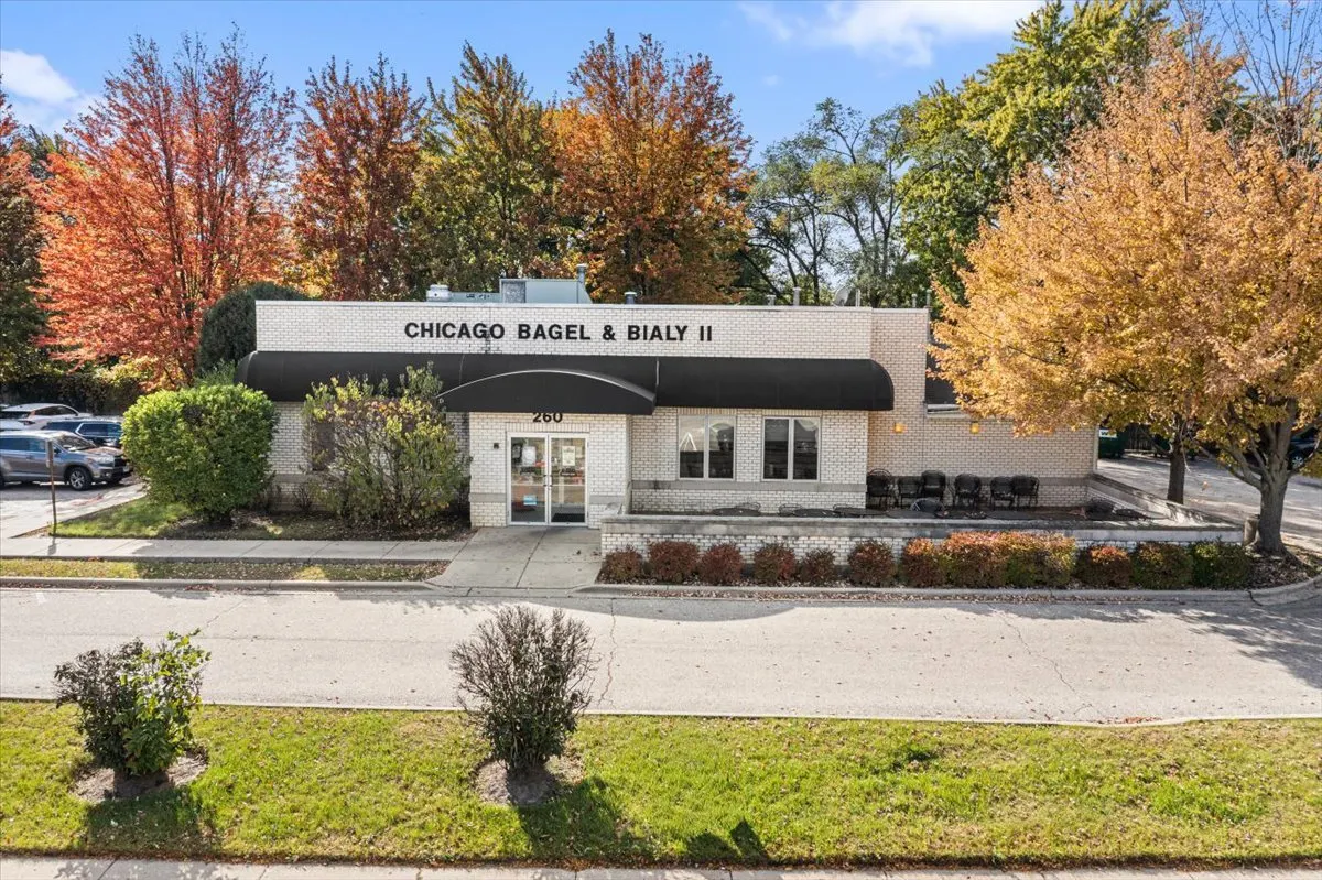 260 S Milwaukee Avenue IL