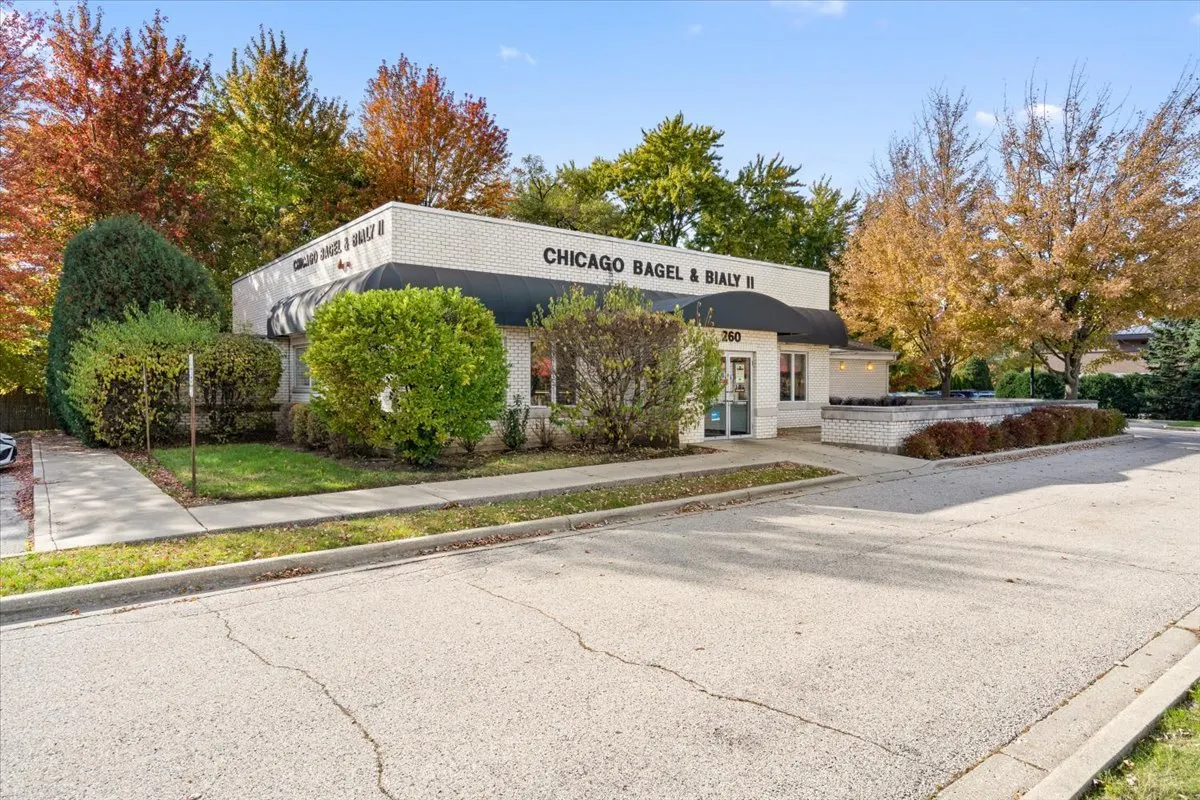 260 S Milwaukee Avenue IL