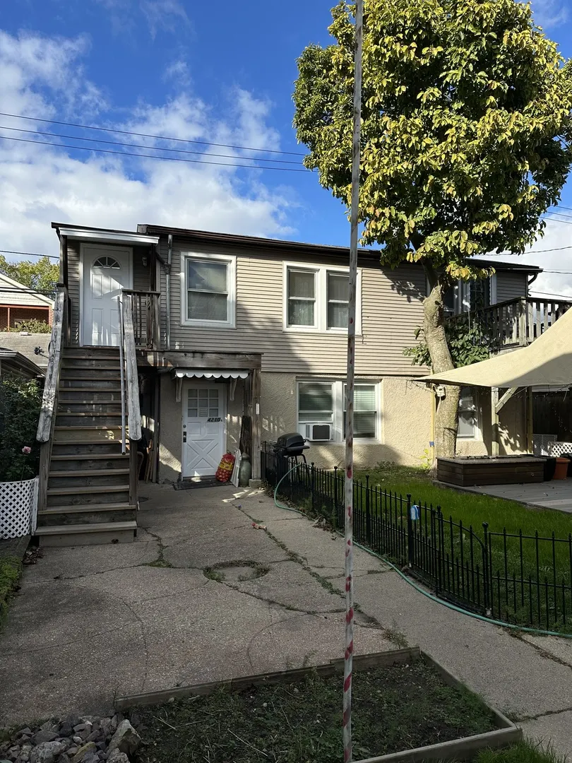 4210 N Moody Avenue IL