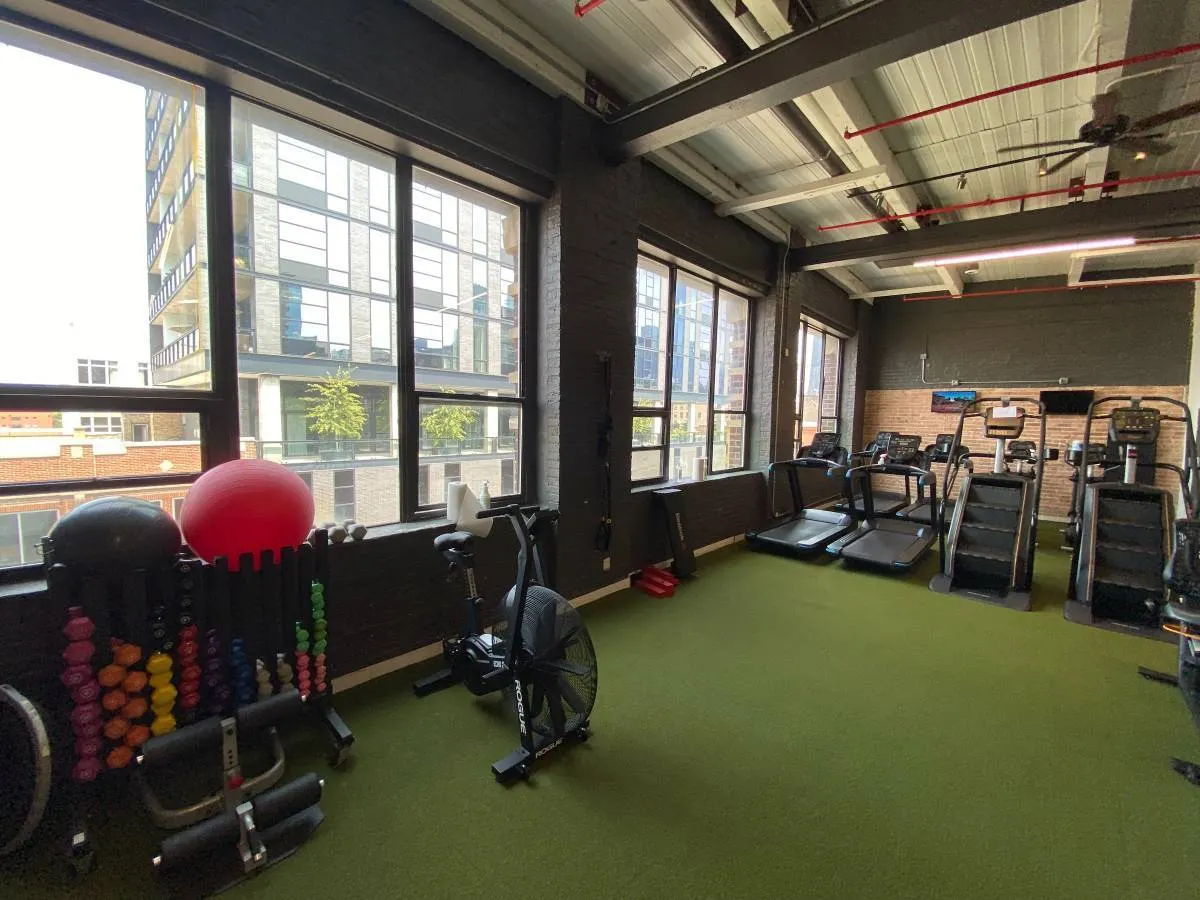 415 W Huron Street 5 IL