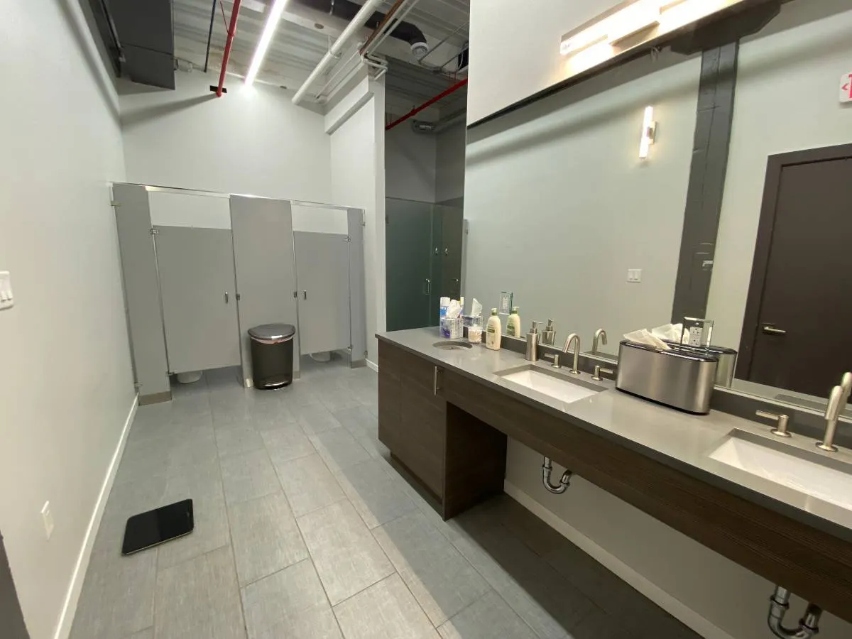 415 W Huron Street 5 IL