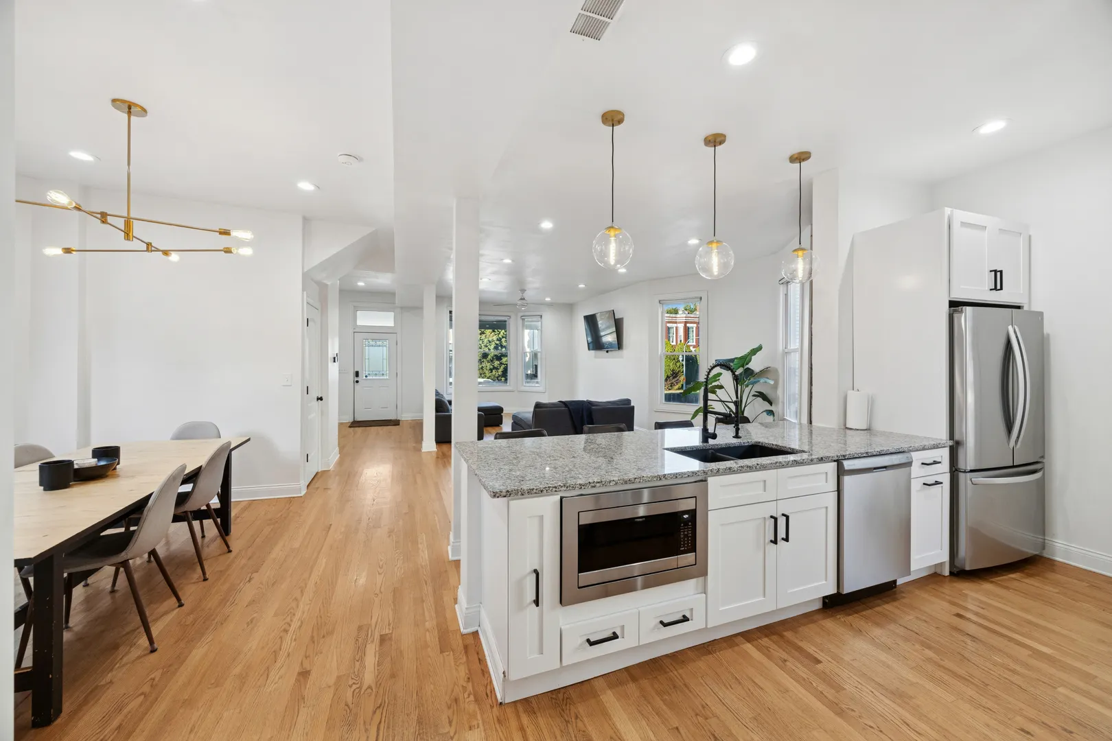 5829 W Ohio Street IL