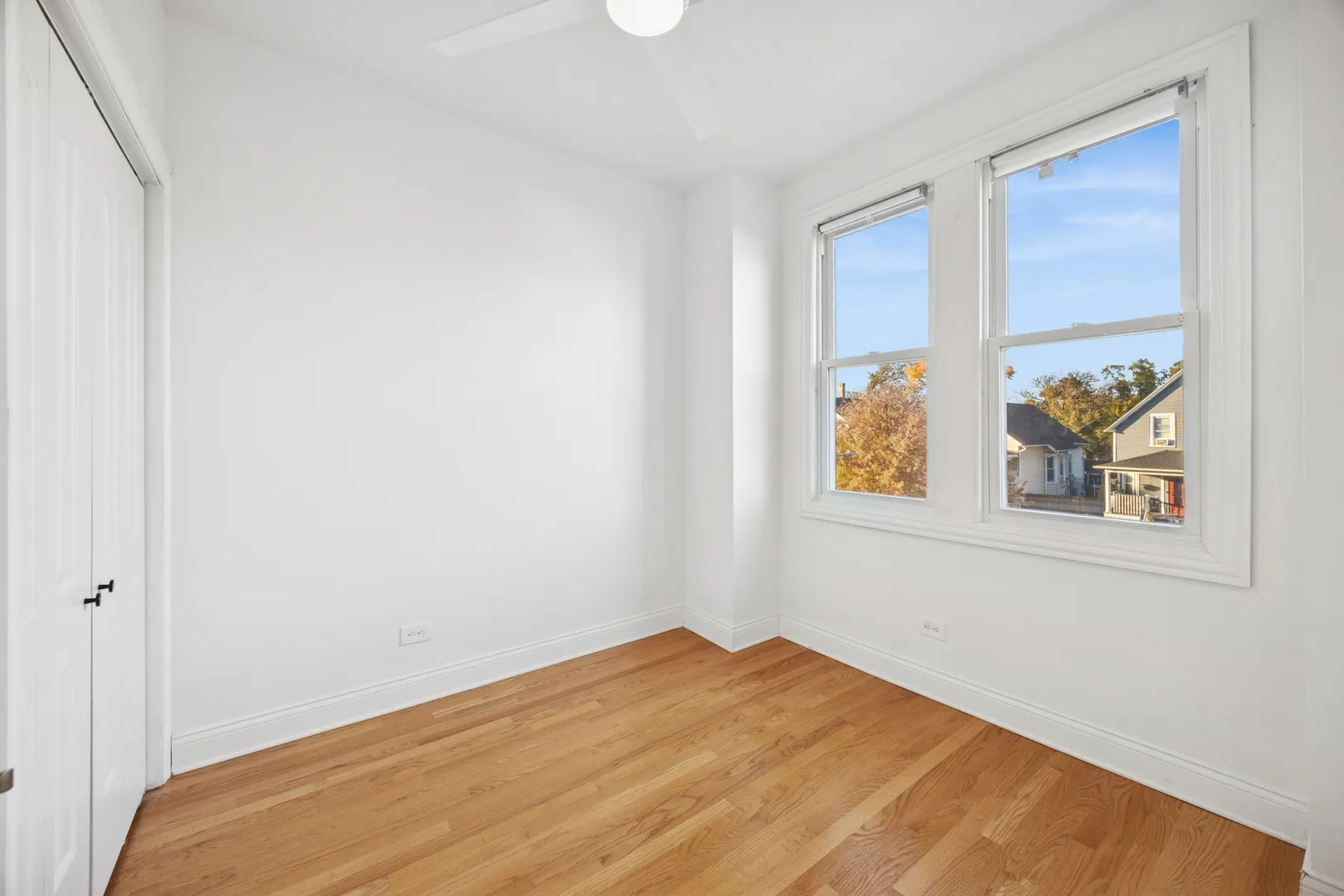 5829 W Ohio Street IL